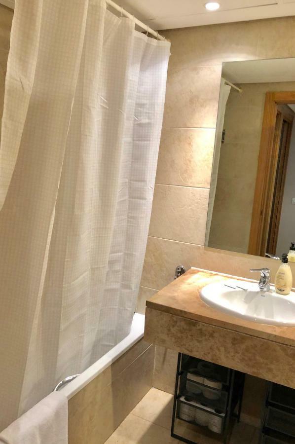 New Apartments Airport Ifema Мадрид Экстерьер фото